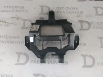 Ford Tourneo Courier Radyo Montaj Braketi