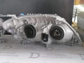 Toyota Corolla Sağ Far Sol Far Seti (02-06)
