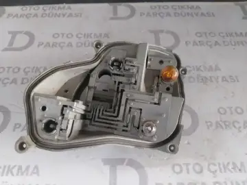 Peugeot 301 Sağ Arka Stop Duyu