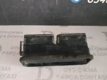 Nissan D21 Orta Havalandırma Izgarası