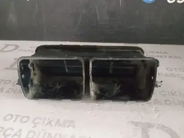 Nissan D21 Orta Havalandırma Izgarası