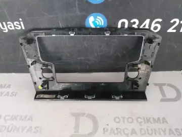 Volkswagen Passat B8 Orta Çerçeve