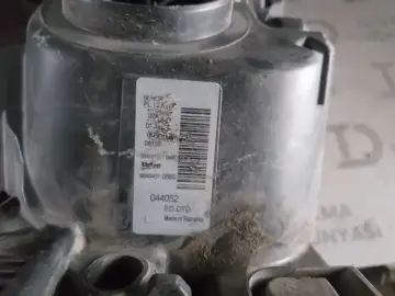 Renault Clio 3 Sağ Far
