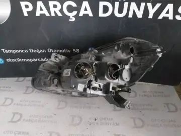 Renault Clio 3 Sağ Far