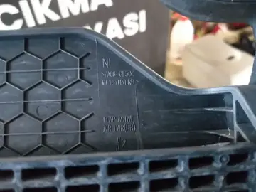 Hyundai Ioniq Sağ Taraf Aktif Hava Kapağı Muhafazası
