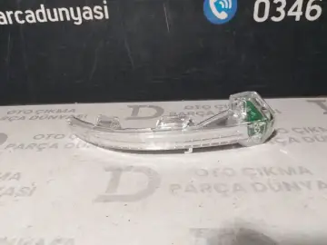 Volkswagen Passat B8 Sağ Ayna Sinyali