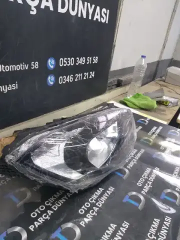 Ford Crouier Sağ Far [17-20]