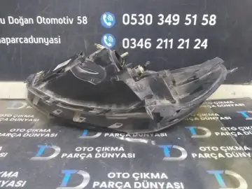 Renault Clio 4 Sağ Far