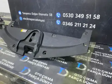 Toyota Corolla Ön Panel Üst Kaplaması