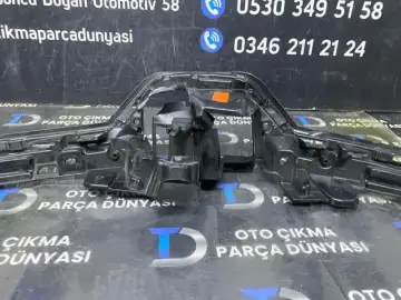 Toyota Corolla Ön Panjur Arası Braket [2019-2025]