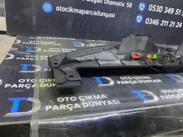 Toyota Corolla Ön Panel Üst Kaplaması