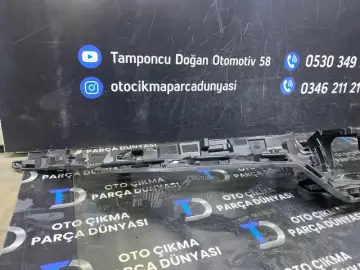 Toyota Corolla Ön Panjur Arası Braket [2019-2025]