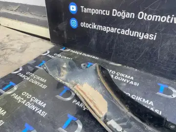 Toyota Hilux Tampon Şeridi Ön