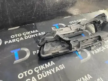 Mercedes E Serisi W212 Ön Tampon Izgarası Sol