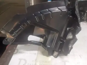 Toyota Avensis Ön Çamurluk Davlumbazı Sağ 03-06
