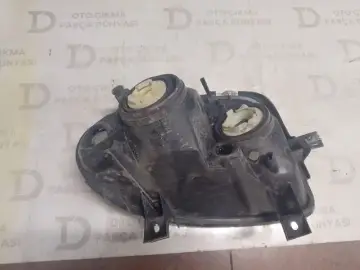Renault Clio 2 Mercekli Sol Ön Far