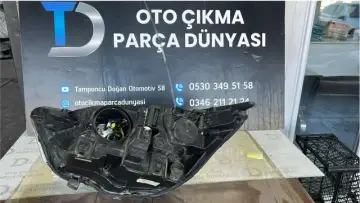 Citroen C4 Sağ Far