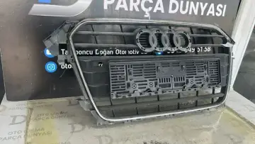Audi A4 Ön Panjur