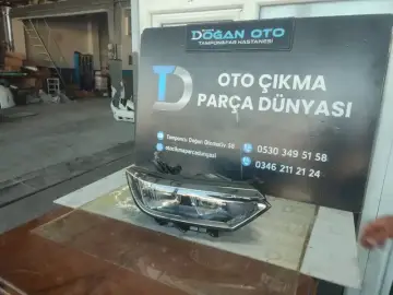 Volskwagen Passat B 8 Sağ Far