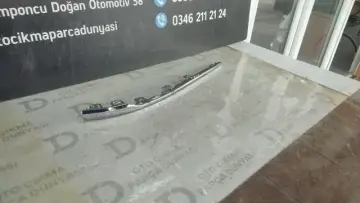 Volkswagen Passat Ön Tampon Çitası Sağ Taraf