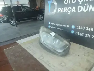 Ford Courier Sağ Far