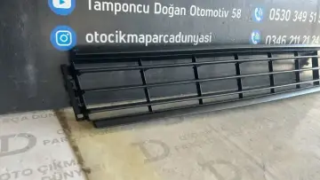 Volskwagen Passat B7 Ön Tampon Panjuru 2010-2014 Yeni Sıfır