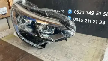 Renault Megane 4 Sağ Far 2017-2020 Yeni Sıfır
