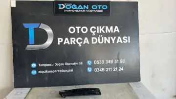 Volskwagen Golf Sağ Tampon Braketi
