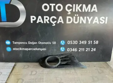 Volkswagen Golf 6 Sağ Sis Farı Çerçevesi