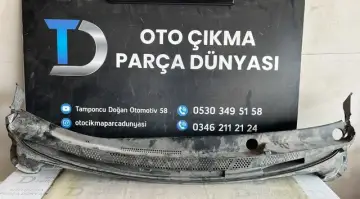 Kia Ceed Ön Cam Yağmurluk Plastiği