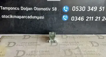 Volkswagen Golf 6 Sağ Arka Bagaj Menteşesi