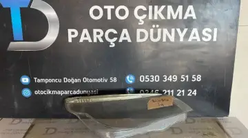 BMW E60 Sağ Far Camı