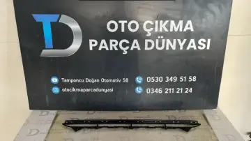 Audi A4 Ön Tampon Orta Izgarası Sıfır (13-15)