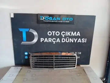 Mercedes Benz W203 Ön Panjur Orjinal Çıkma (2000-2007)