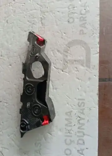 Opel Corsa D Ön Tamopon Sol Tampon Braketi (06-14)