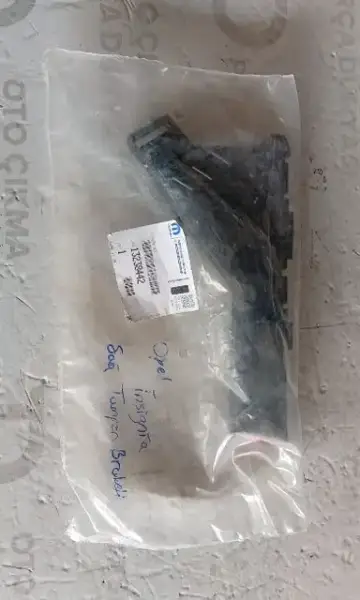 Opel Insignia Sağ Tampon Braketi (09-17)
