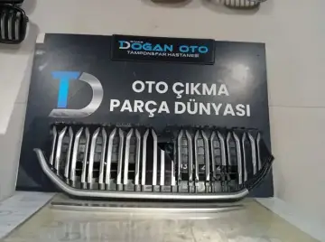 Togg T10X Kırık Ön Panjur Orjinal Çıkma (22-26)
