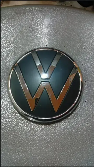 Volkswagen Passat B 8.5 Ön Amblem Orjinal Sıfır (20-25)