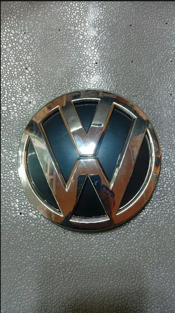 Volkswagen Passat B8 Ön Amblem Sıfır (14-20)