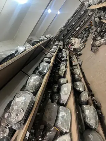 Volkswagen Polo Sağ Kapı Kolı 00-01