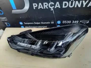 Toyota Yaris Sağ Far (12-14)