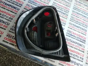 Renault Clio 2 Sağ Stop Orjinal Çıkma 04-08