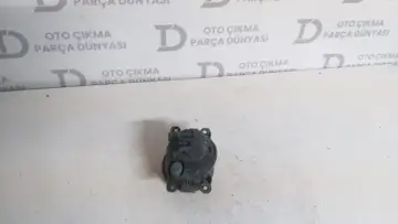 Ford Focus Sağ-Sol Uyumlu Sis Farı (Kırık)